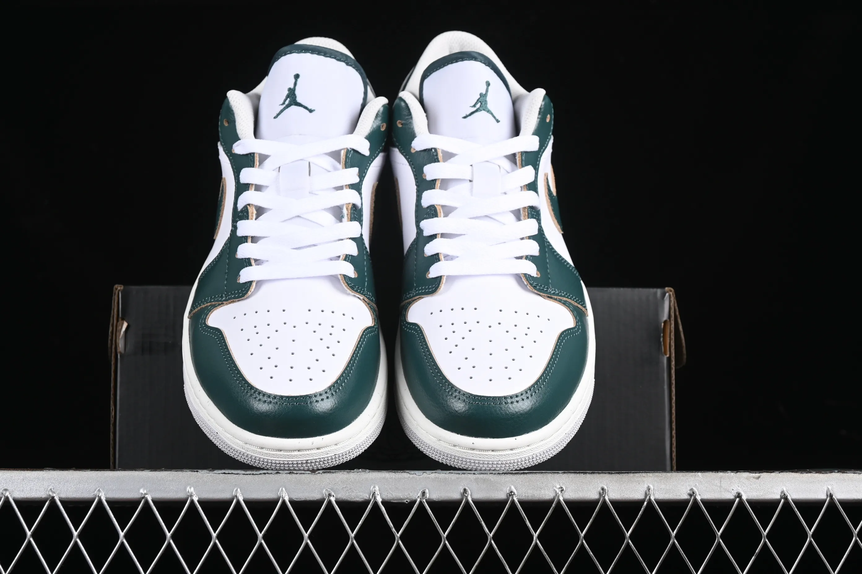 All categories Air Jordan Jordan series basketball shoes Air Jordan 1 Low G version pure original Air Jordan 1 Low AJ1 Joe 1 white green low-top cultural casual sneakers FQ7687-300